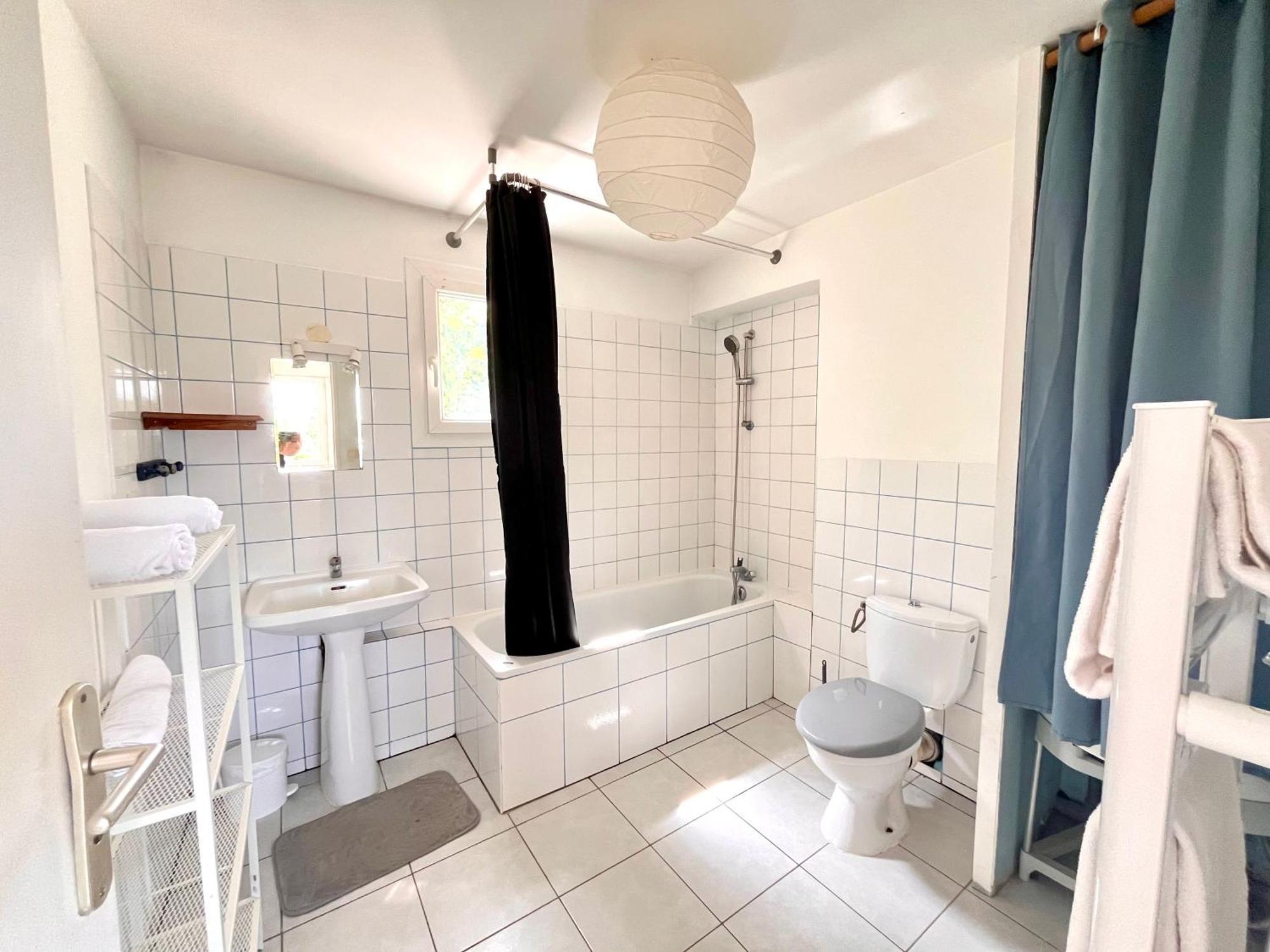 Bienvenue Chez Vous, Deplacement Pro モンドヴィル エクステリア 写真